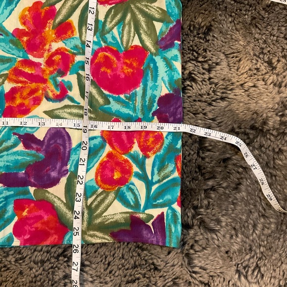 Cristin Stevens Women’s Vintage Multicolor Floral Top and Shorts Set Size M - Picture 12 of 15